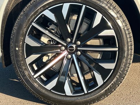 New 2026 Volvo XC90 B6 Ultra w/ Protection Package image 25