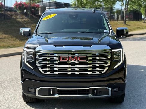 Used 2025 GMC Sierra 1500 Denali w/ Denali Reserve Package AWD/4WD image 9