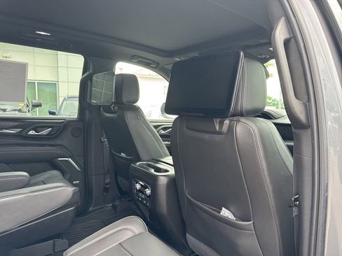 Used 2021 GMC Yukon Denali w/ Denali Premium Package AWD/4WD image 24