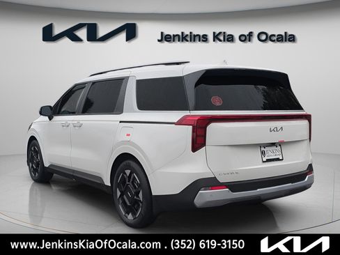 New 2026 Kia Carnival EX image 5