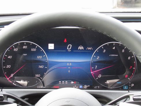 New 2026 Mercedes-Benz E 350 4MATIC Sedan image 24