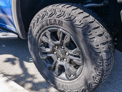 Used 2024 Chevrolet Silverado 1500 ZR2 w/ Technology Package AWD/4WD image 8