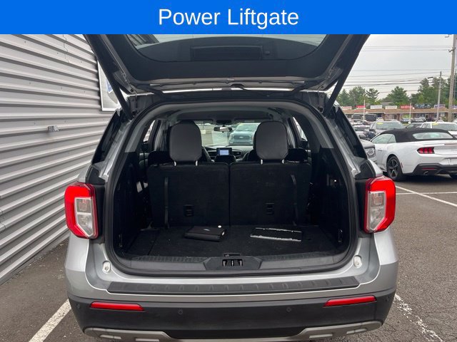 Used 2021 Ford Explorer XLT w/ Equipment Group 202A AWD/4WD image 6