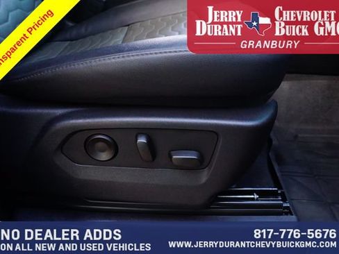 Used 2024 Chevrolet Silverado 2500 ZR2 w/ Technology Package AWD/4WD image 25