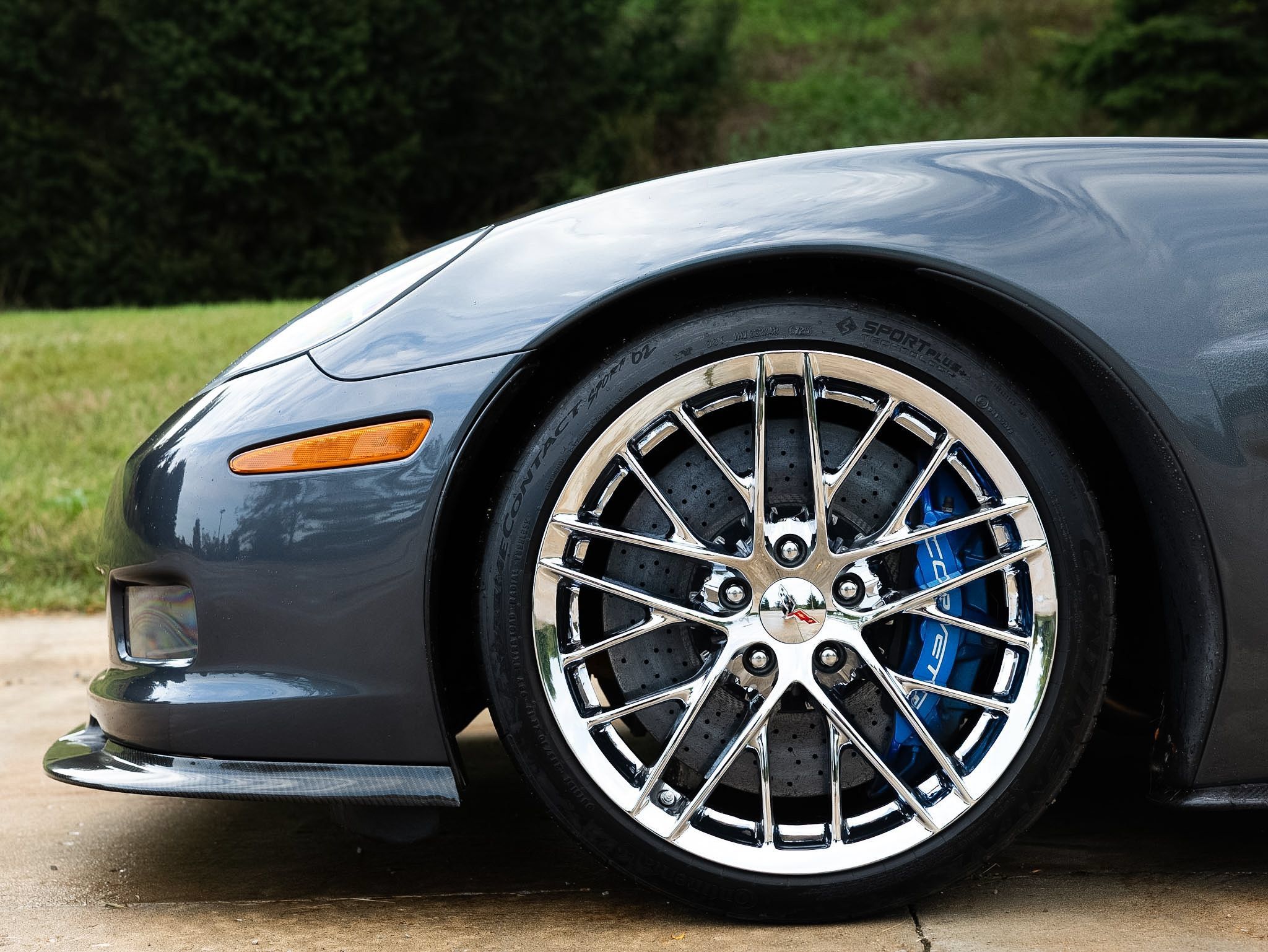 Used 2009 Chevrolet Corvette ZR1 w/ Preferred Equipment Group RWD image 23