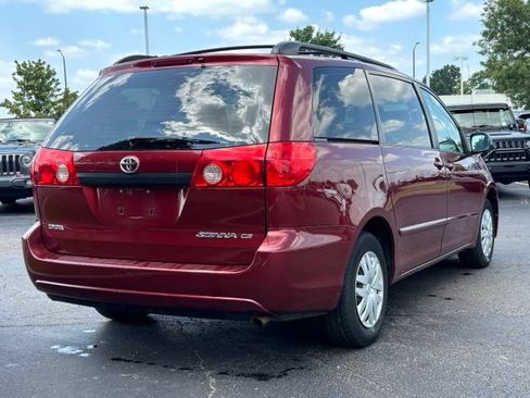 Used 2010 Toyota Sienna CE FWD image 9