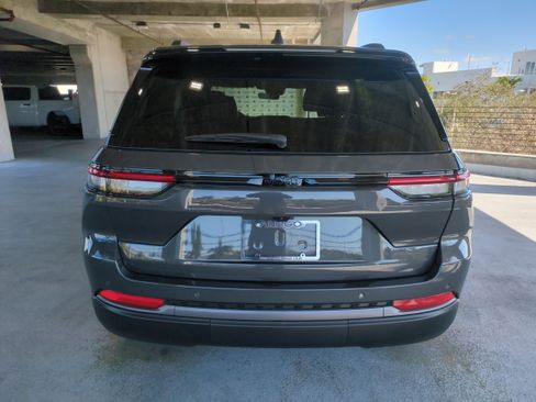 New 2026 Jeep Grand Cherokee Altitude image 6