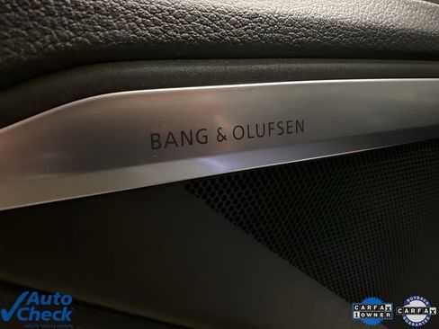 Used 2023 Audi e-tron Premium Plus w/ Premium Plus Package AWD/4WD image 32