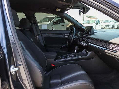 Used 2025 Honda Civic Sport image 16