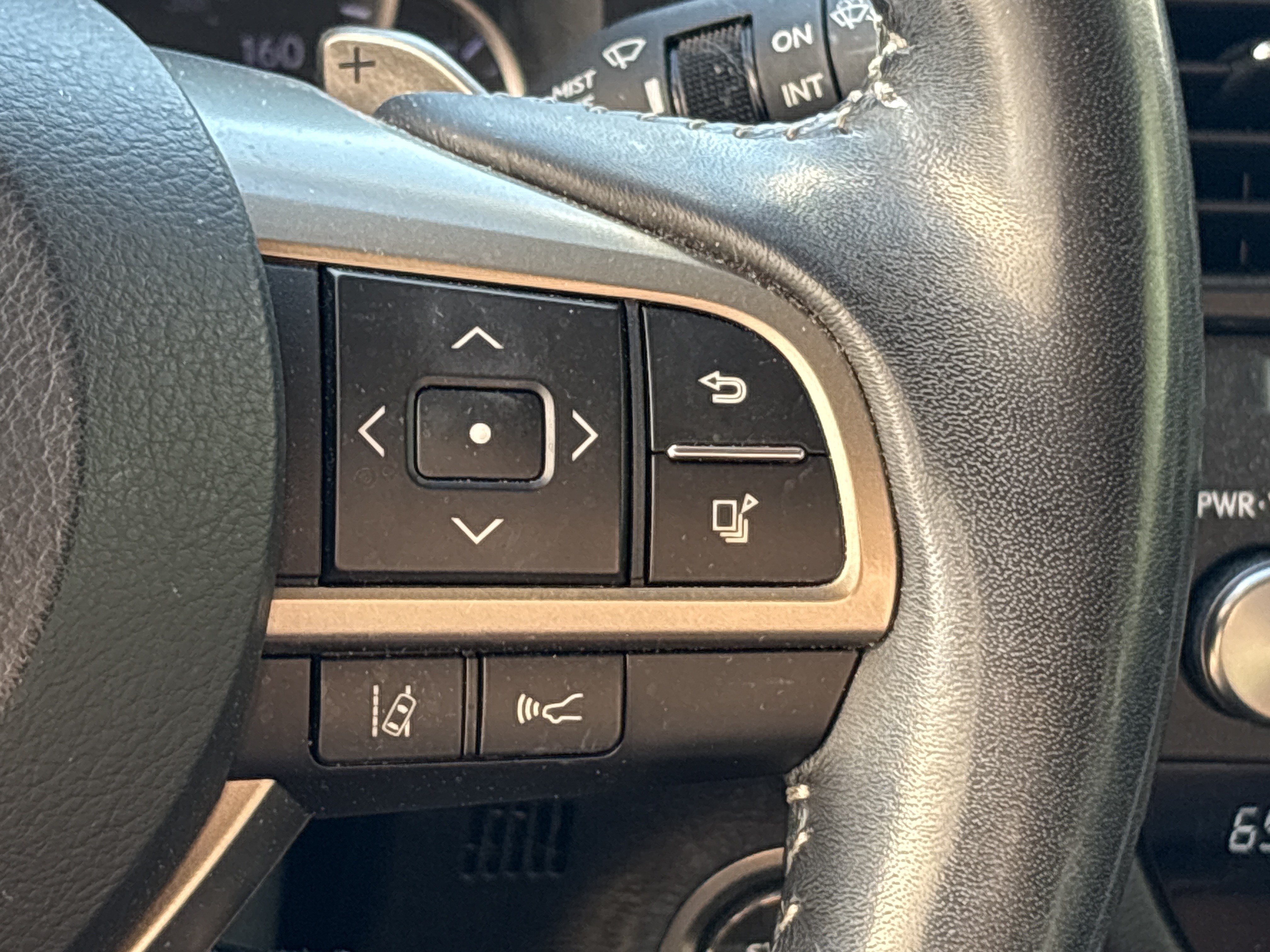 Used 2020 Lexus RX 350 AWD w/ Premium Package image 20