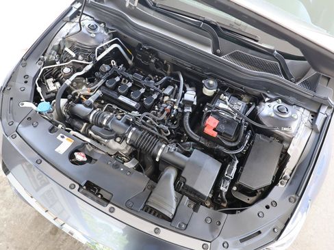 Used 2018 Honda Accord Sport image 33