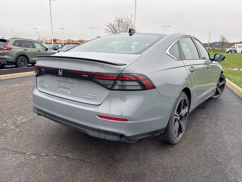 Used 2024 Honda Accord Sport image 11