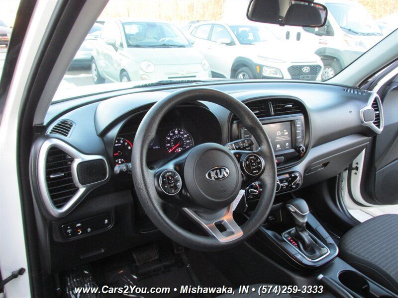 Used 2021 Kia Soul S FWD image 8