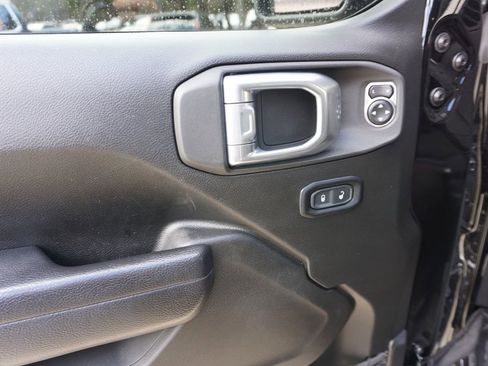 Used 2024 Jeep Gladiator Rubicon image 4