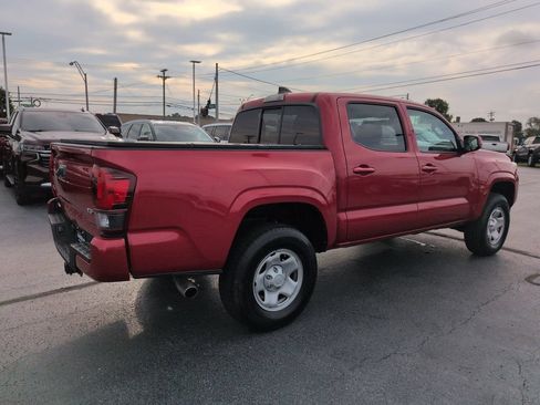 Used 2022 Toyota Tacoma SR AWD/4WD image 5