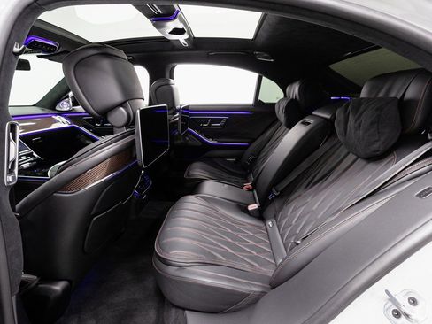 Used 2024 Mercedes-Benz S 63 AMG S w/ Rear Seat Package image 30