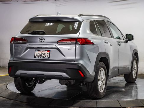 Certified 2024 Toyota Corolla Cross LE image 5