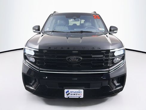 Used 2025 Ford Expedition Max Platinum w/ Stealth Performance Package image 3