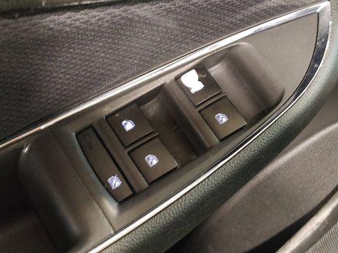 Used 2018 Chevrolet Cruze LT w/ Convenience Package image 27