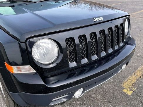 Used 2014 Jeep Patriot Limited w/ Sun/Sound Group image 31