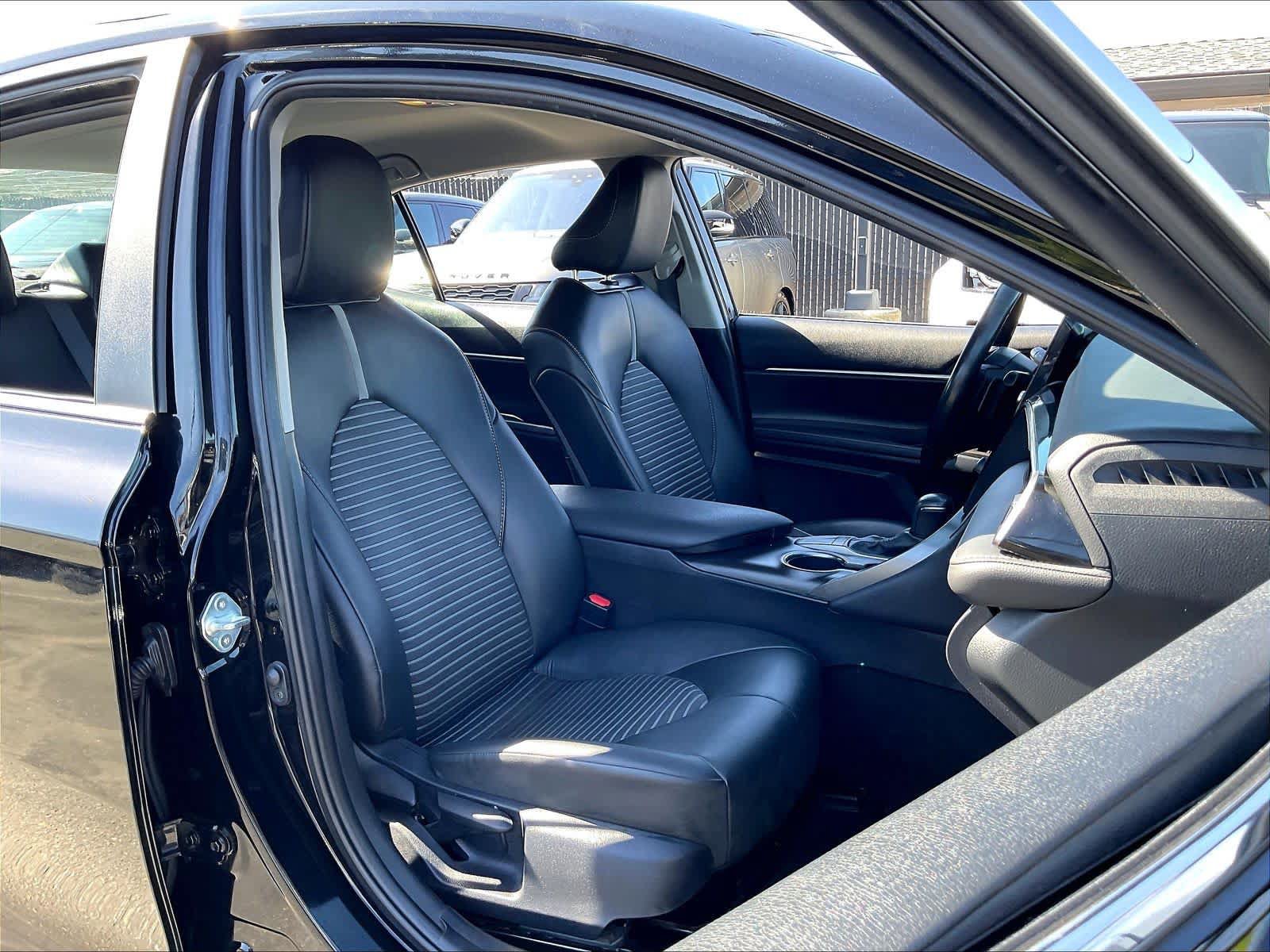 Used 2024 Toyota Camry SE FWD image 9