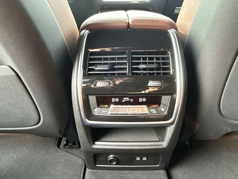 Used 2025 BMW X5 xDrive40i AWD/4WD image 36