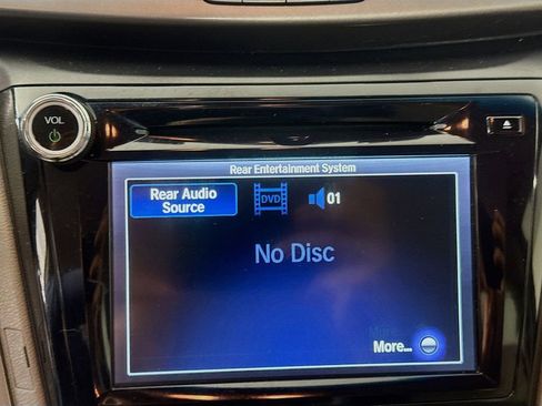 Used 2016 Honda Odyssey SE image 16