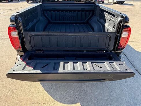 New 2025 GMC Canyon Elevation w/ Convenience Package image 9