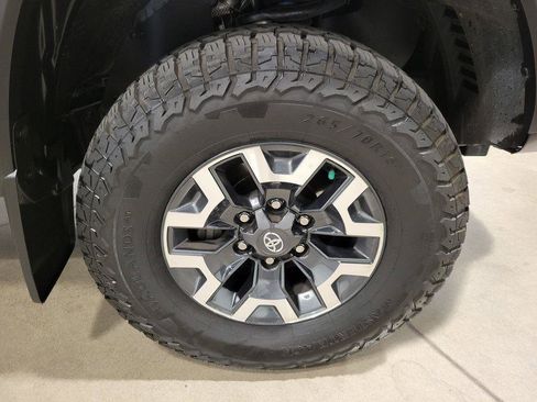 Used 2023 Toyota Tacoma TRD Off-Road image 33