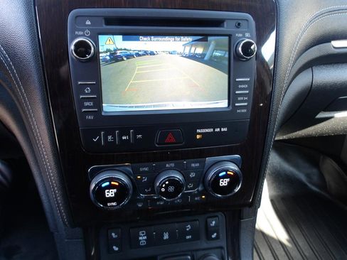 Used 2016 Chevrolet Traverse LT AWD/4WD image 19