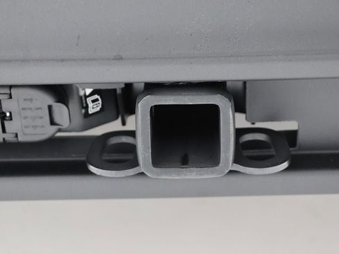 Used 2025 Ford Explorer ST image 11