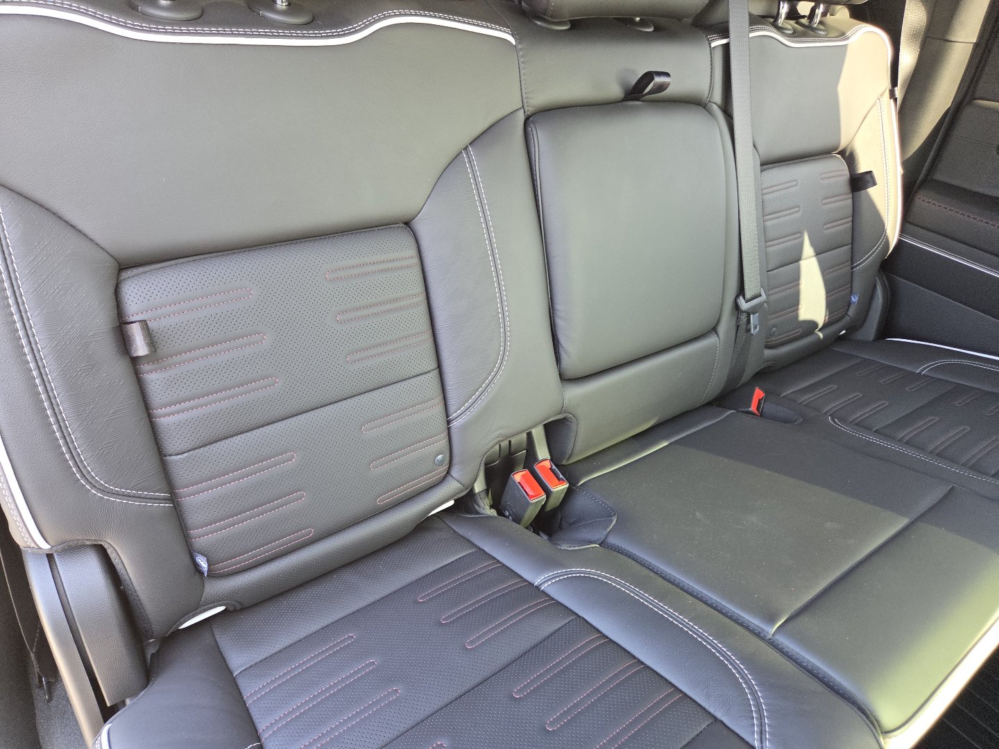 Used 2025 GMC Sierra 2500 AT4X AWD/4WD image 30