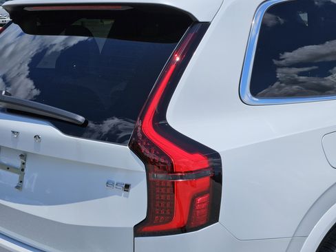New 2026 Volvo XC90 B5 Plus image 10