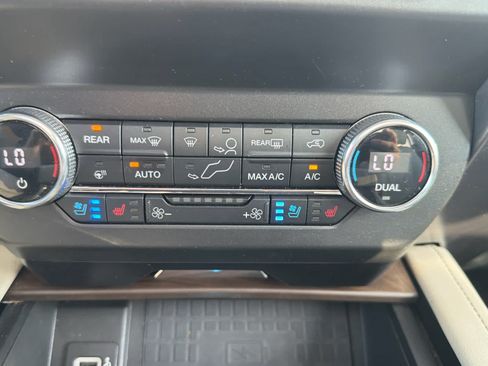 Used 2019 Ford Expedition Platinum AWD/4WD image 21