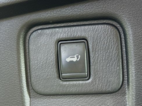 Used 2015 Nissan Murano SL FWD image 29