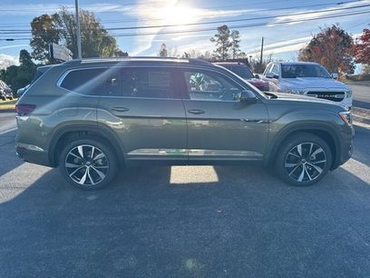 New 2026 Volkswagen Atlas SEL Premium R-Line