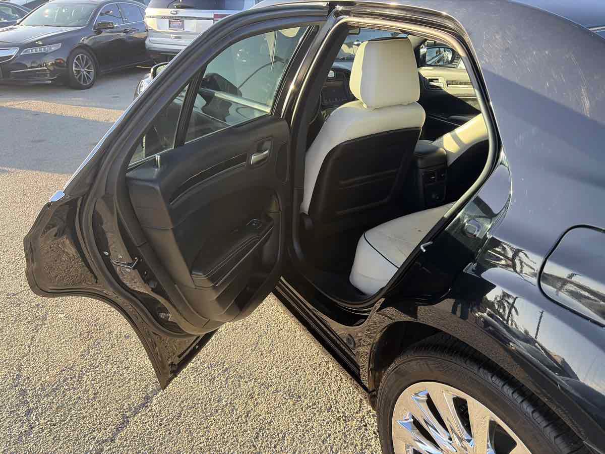Used 2014 Chrysler 300 Uptown Edition w/ Quick Order Package 22M RWD image 11