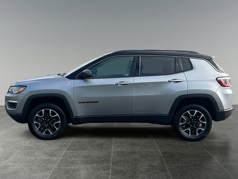 Used 2020 Jeep Compass Trailhawk image 4