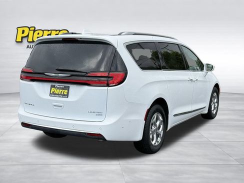 Used 2021 Chrysler Pacifica Limited w/ Premium & Safety Sphere Group AWD/4WD image 7