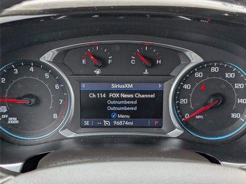 Used 2021 Chevrolet Traverse LT image 32