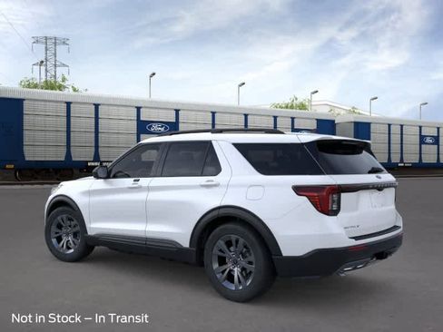New 2026 Ford Explorer Active AWD/4WD image 4