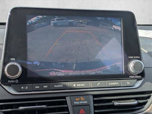 Used 2024 Nissan Altima 2.5 SV FWD image 13