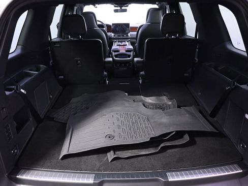 Used 2024 Lincoln Navigator Reserve AWD/4WD image 19