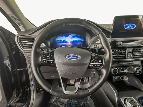 Used 2021 Ford Escape Titanium image 13