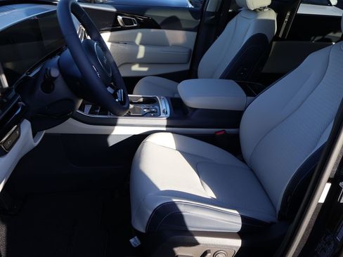 New 2026 Kia Carnival SX Prestige FWD image 41