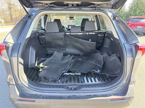 Used 2021 Toyota RAV4 XLE image 12