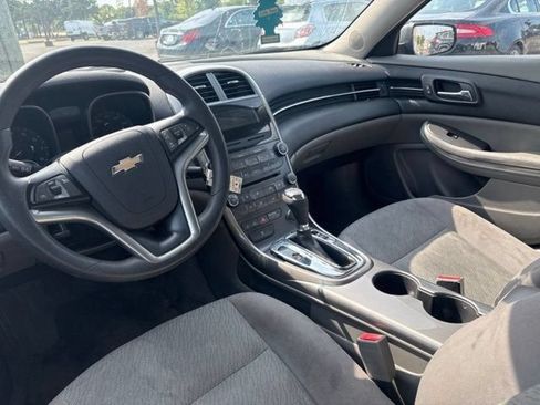 Used 2013 Chevrolet Malibu LS w/ Protection Package FWD image 9