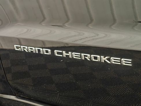 Used 2014 Jeep Grand Cherokee Overland AWD/4WD image 55
