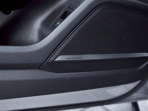 Used 2021 Audi RS 6 w/ Executive Package image 40