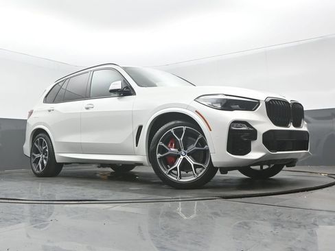 Used 2021 BMW X5 xDrive40i w/ M Sport Package AWD/4WD image 30